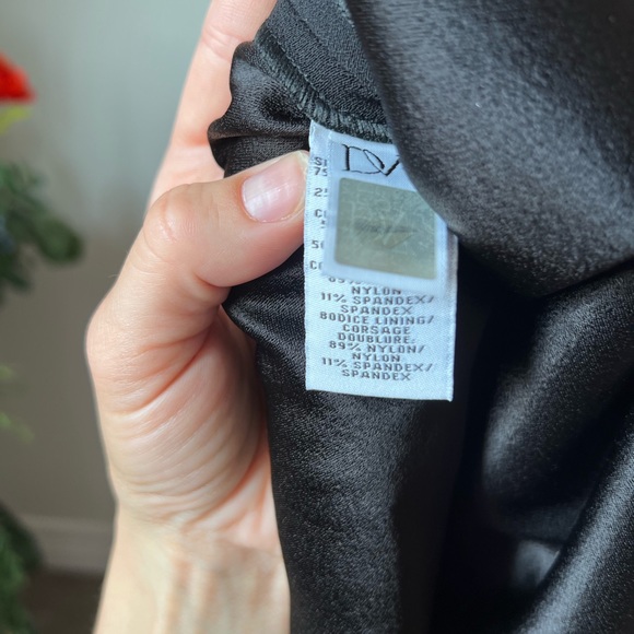 Diane Von Furstenberg Black Size 2 Cocktail Dress - Picture 6 of 7